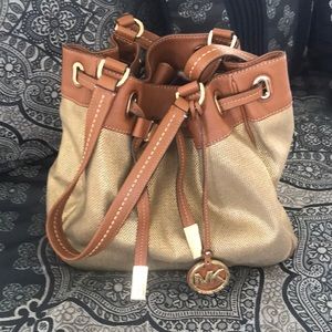 Michael Kors - golden brown